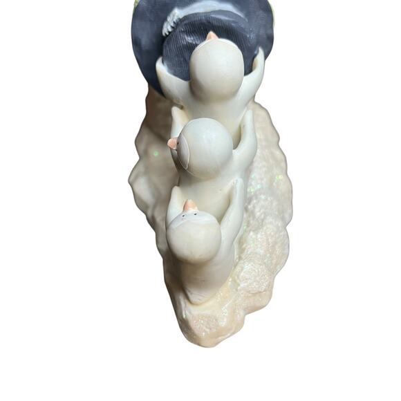 RUSS Ice Sculptures Slushing Through the Snow Snowman & Penguin Figurine - Picture 7 of 8